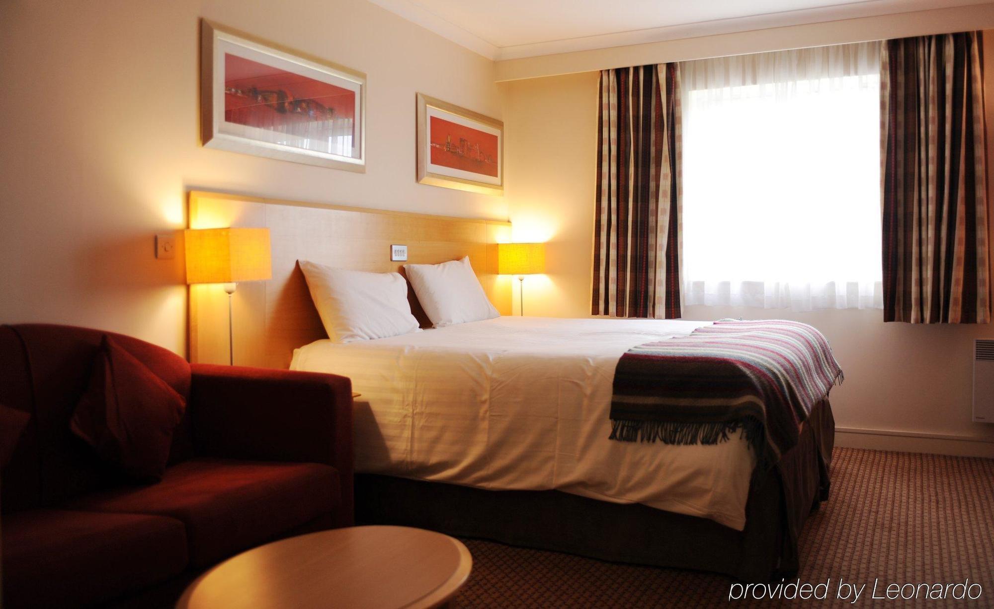 Hotel Village Birmingham 3*